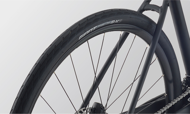 700x38C_WIDE_TIRE_Escape_X
